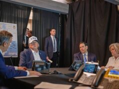 Trump quebra o silêncio sobre as tropas dos EUA mortas na guerra do Irã: o presidente dá um aviso sombrio aos americanos e revela o plano de quatro semanas em entrevista franca ao Daily Mail O presidente Donald Trump falou por telefone com o Daily Mail na tarde de domingo de Mar-a-Lago e falou sobre os três militares americanos que foram mortos em combate durante os ataques ao Irã