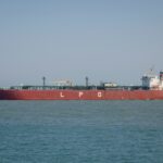 Trump suspende temporariamente lei marítima centenária em meio ao aumento dos custos de combustível