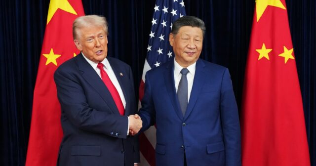 Trump tenta adiar reunião com Xi da China por 'mais Trump tenta adiar reunião com Xi da China por 'mais ou menos um mês' em meio à guerra no Irã