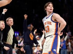 Tyler Kolek perdeu 42 pontos durante o dia – depois teve um momento agradável para o público nos Knicks à noite Tyler Kolek comemora no MSG durante a vitória dos Knicks sobre os Wizards em 23 de março de 2026.