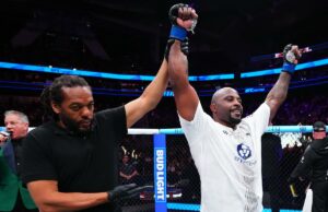 Tyrell Fortune, do UFC, é chamado de volta ao octógono após locutor declarar vencedor errado em cena selvagem Tyrell Fortune comemora vitória contra Marcin Tybura com a mão levantada pelo árbitro no UFC Fight Night.