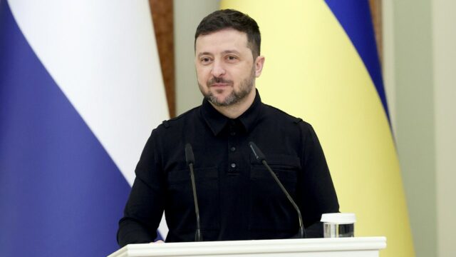 Ucrânia enviando equipe de drones para ajudar a proteger bases dos EUA na Jordânia a pedido de Washington, diz Zelenskyy
