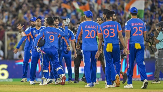 Um braço ao redor do ombro em tempos difíceis – lightbox-info