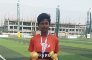 Um gol de cada vez: a ascensão de Dharshini da pequena cidade de Mannargudi às grandes ligas lightbox-info