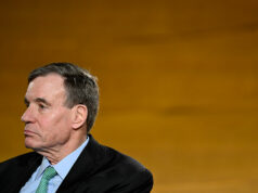 Um ‘quilo de carne’ dos data centers: a resposta de um senador às perdas de empregos em IA Um 'quilo de carne' dos data centers: a resposta de um senador às perdas de empregos em IA