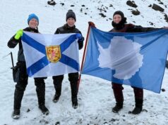 Uma festa na cozinha no fundo do mundo: cientistas da NS retornam de viagem de pesquisa à Antártica Ícone de conversão de texto em fala