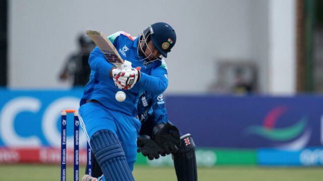 Vaibhav Suryavanshi com o objetivo de ganhar o troféu IPL Vaibhav Suryavanshi com o objetivo de ganhar o troféu IPL com Rajasthan Royals