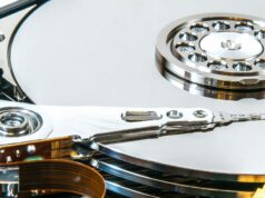 Veja como fazer backup de seus dispositivos Apple no Dia Mundial do Backup Veja como fazer backup de seus dispositivos Apple | Uma foto aproximada do interior de uma unidade de disco rígido