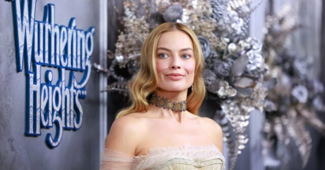 NOVA IORQUE, NY - 9 DE MARÇO: Carolyn Bessette Kennedy participa da Brite Nite Party no Whitney Museum of American Art em 9 de março de 1999 na cidade de Nova York. (Foto de Patrick McMullan/Patrick McMullan via Getty Images)