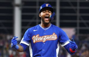 Venezuela derrota Itália e prepara final do WBC contra os EUA Maikel Garcia em ação.