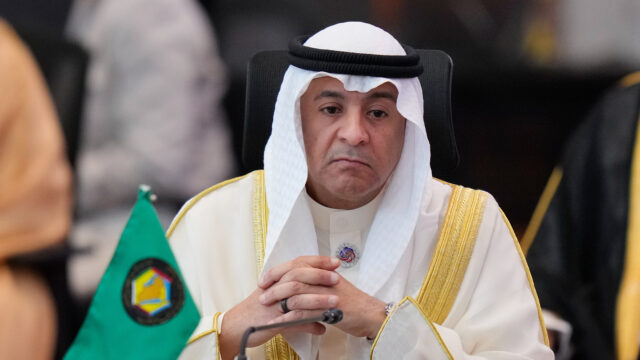 Vídeo: Chefe do GCC diz que Irã está cobrando para Vídeo: Chefe do GCC diz que Irã está cobrando para que navios passem pelo Estreito de Ormuz