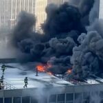 Vídeo dramático mostra um grande incêndio em um arranha-céu no início da Parada do Dia de São Patrício em Nova York
