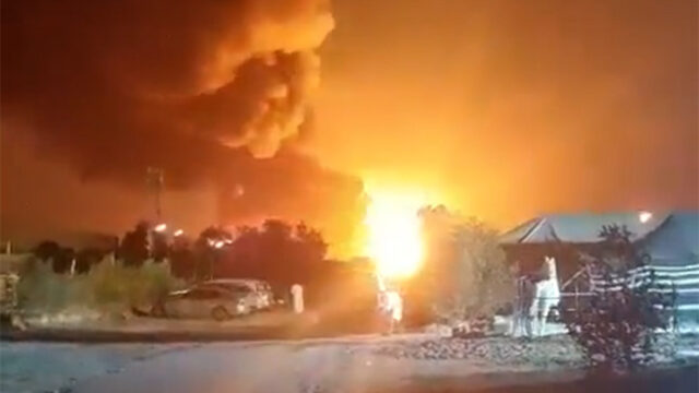 Vídeo mostra projétil explodindo perto da Base Aérea Ali al-Salem, no Kuwait
