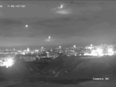 Vídeos mostram onda de mísseis disparados do Líbano para Israel Vídeos mostram onda de mísseis disparados do Líbano para Israel