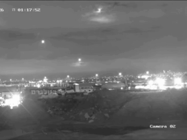 Vídeos mostram onda de mísseis disparados do Líbano para Israel Vídeos mostram onda de mísseis disparados do Líbano para Israel