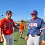 O arremessador do San Francisco Giants, Will Bednar #86, faz um arremesso...