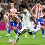 Vinicius marca dois gols e o Real Madrid vence o Atlético por 3 a 2 em clássico emocionante