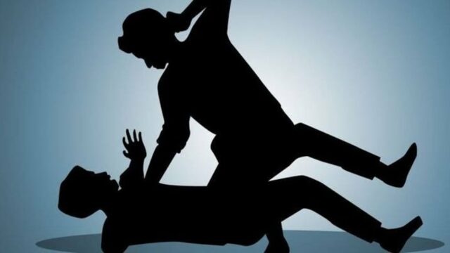 Virais! Pessoal da TNI persegue taxistas online em Puspiptek, agora presos pela Polícia Militar
