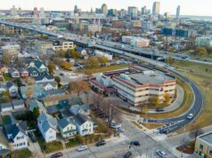 Você é de classe média em Wisconsin? Aqui está o que você precisa para ganhar Você é de classe média em Wisconsin? Aqui está o que você precisa para ganhar