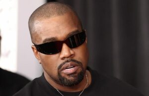 Você ‘não consegue se lembrar’ dos detalhes e parece fechar os olhos enquanto testemunha no julgamento da mansão em Malibu Você 'não consegue se lembrar' dos detalhes e parece fechar os olhos enquanto testemunha no julgamento da mansão em Malibu