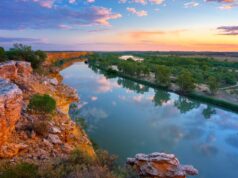 Watt abre uma nova frente nas guerras hídricas da Bacia enquanto os dólares de recompra seguem para o norte Watt abre uma nova frente nas guerras hídricas da Bacia enquanto os dólares de recompra seguem para o norte