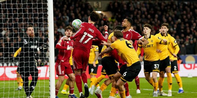 Wolves x Liverpool - Premier League AO VIVO: últimos placares e atualizações enquanto os Reds não conseguem converter a dramática disputa na boca do gol, enquanto o Everton vence o Burnley e o Sunderland derrota o Leeds
