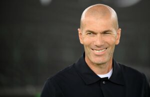 Zinedine Zidane esteve ligado ao Man Utd por cinco anos, mas ‘acordo pessoal’ acaba com os rumores Zinedine Zidane esteve ligado ao Man Utd por cinco anos, mas 'acordo pessoal' acaba com os rumores