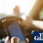 ‘As crianças dizem que dão uma olhada rápida no TikTok’: um novo tipo de distração ao dirigir está em ascensão