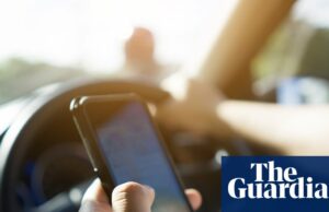 ‘As crianças dizem que dão uma olhada rápida no TikTok’: um novo tipo de distração ao dirigir está em ascensão ‘As crianças dizem que dão uma olhada rápida no TikTok’: um novo tipo de distração ao dirigir está em ascensão
