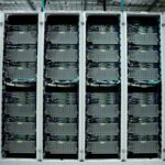 Mahdi Yahya apresentou seu primeiro empreendimento de IA a centenas de investidores.