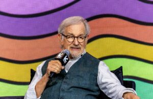 ‘Não estamos sozinhos’: Steven Spielberg compartilha seus verdadeiros sentimentos sobre alienígenas e OVNIs no SXSW ‘Não estamos sozinhos’: Steven Spielberg compartilha seus verdadeiros sentimentos sobre alienígenas e OVNIs no SXSW