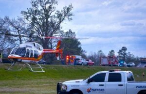 1 morto, vários outros levados de avião para o hospital após acidente de MS Cortesia: Corpo de Bombeiros do Condado de Coahoma.
