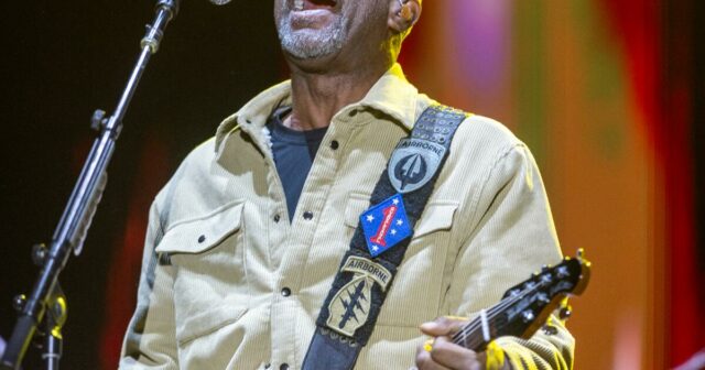 10 minutos nos bastidores com Darius Rucker no Stagecoach
