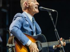 10 minutos nos bastidores com Lyle Lovett no Stagecoach 10 minutos nos bastidores com Lyle Lovett no Stagecoach