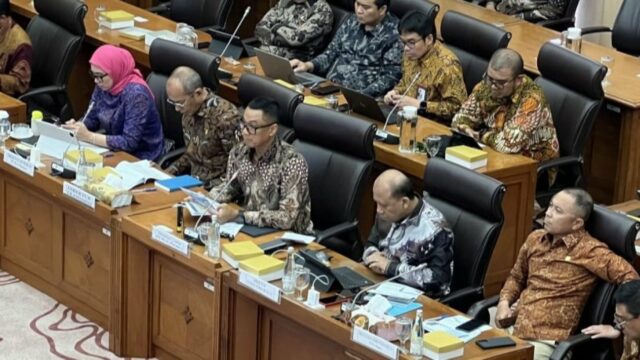 2.139 Mesin Diesel PLTD Punya PLN Bakal Dieliminasi, Diganti EBT
