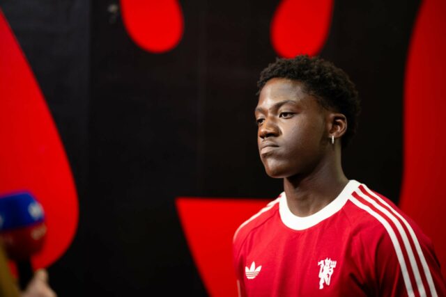 6 vencedores e 1 grande perdedor quando Kobbie Mainoo assina novo contrato com o Manchester United
