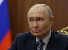 A Rússia ‘viola o cessar-fogo declarado por Putin’ com uma onda de ataques de drones na Ucrânia – apesar de Moscou e Kiev sinalizarem que o fim da guerra está próximo A Rússia violou um cessar-fogo de Páscoa declarado pelo Kremlin depois de atacar hoje posições ucranianas com drones