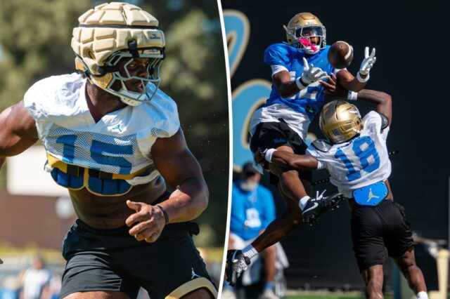 O técnico de futebol da UCLA, Bob Chesney, em campo com os jogadores.