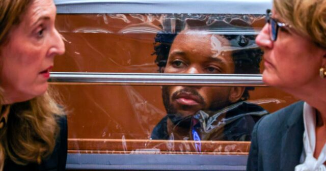 A audiência do caso de assassinato D4vd determinará quando as evidências poderão chegar à vista do público
