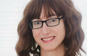 A autora Freida McFadden revela identidade real após usar pseudônimo por 13 anos Freida McFadden, ou Sara Cohen, é autora de mais de 20 livros.