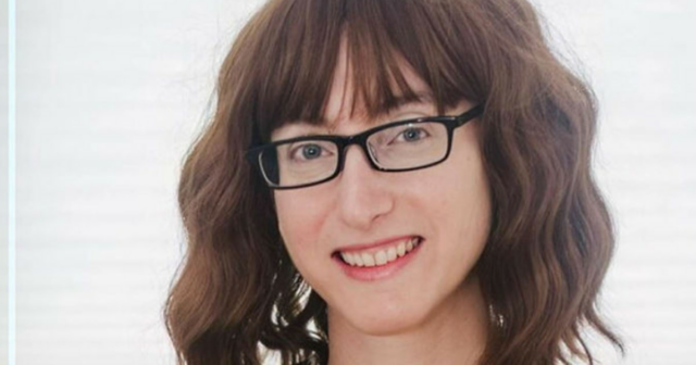 Freida McFadden, ou Sara Cohen, é autora de mais de 20 livros.