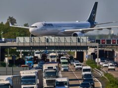 A companhia aérea Lufthansa corta 20.000 voos enquanto a guerra aperta os preços dos combustíveis e suprimentos A companhia aérea Lufthansa corta 20.000 voos enquanto a guerra aperta os preços dos combustíveis e suprimentos