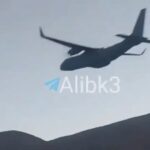 Um avião militar dos EUA sobrevoando o Irã no domingo em meio à ousada missão de resgate