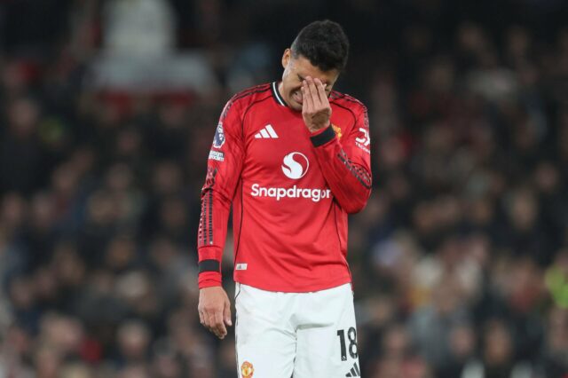 A decisão de Casemiro que Michael Carrick não deve tomar contra o Chelsea
