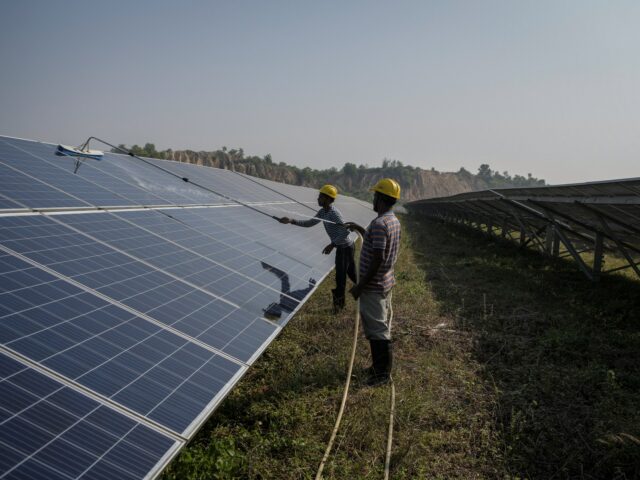 A eletricidade limpa atende a todas as novas demandas, reduzindo os combustíveis fósseis, diz Ember
