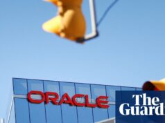 A empresa de tecnologia norte-americana Oracle corta milhares de empregos à medida que aumenta os gastos com IA A empresa de tecnologia norte-americana Oracle corta milhares de empregos à medida que aumenta os gastos com IA