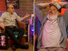 A entrevista de Bill Maher e David Cross se transforma em uma discussão sobre os direitos trans: ‘Looney saiu’ Bill Maher e David Cross sentados em cadeiras frente a frente, conversando.