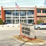 A escola pública de Nashville dispensa estudantes muçulmanos para momentos de oração diários durante o Ramadã e oferece espaços sem comida para estudantes em jejum