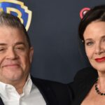 A esposa de Patton Oswalt responde ao comentário de que é “difícil” ver o comediante lamentar seu falecido cônjuge