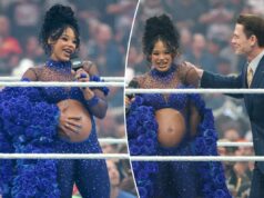 A estrela da WWE Bianca Belair revela que está grávida na surpresa da WrestleMania 42 Bianca Belair (L) é parabenizada pelo apresentador John Cena após anunciar sua gravidez durante a WrestleMania 42 no Allegiant Stadium em 18 de abril de 2026 em Las Vegas, Nevada.